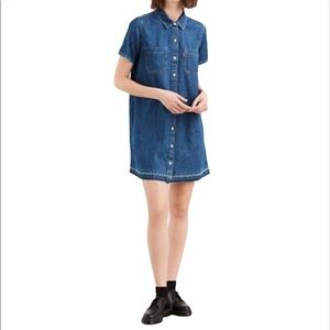 Levi’s NWT women’s jean shirt dress
